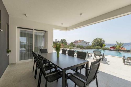 Luxury Villa Adonis Split With Private Pool, Jacuzzi, Sauna And Gym