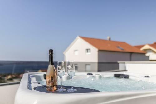 Luxury Villa Adonis Split With Private Pool, Jacuzzi, Sauna And Gym