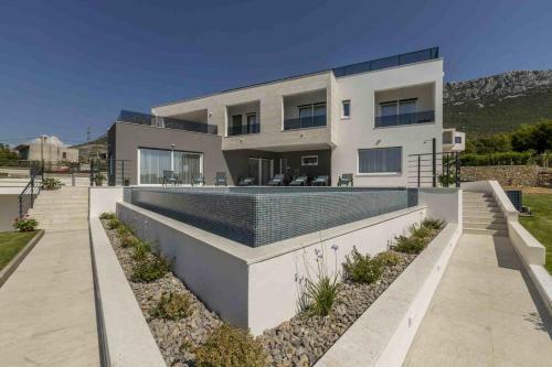 Luxury Villa Adonis Split With Private Pool, Jacuzzi, Sauna And Gym