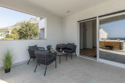 Luxury Villa Adonis Split With Private Pool, Jacuzzi, Sauna And Gym