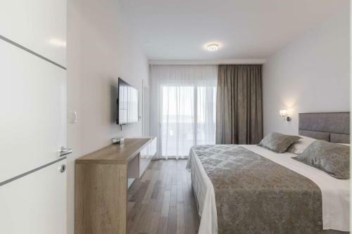 Luxury Villa Adonis Split With Private Pool, Jacuzzi, Sauna And Gym
