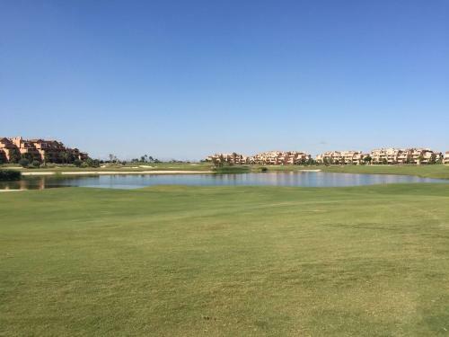 Apartamento Large 3 Bed, 2 Bath, Frontline Golf, South Facing, Golf, Lake & Pool Views, Wifi