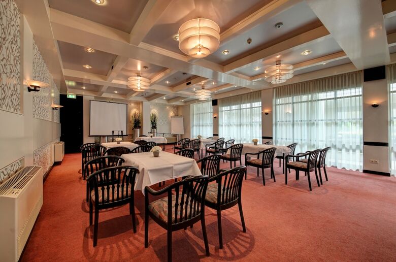 Hotel De Postelse Hoeve