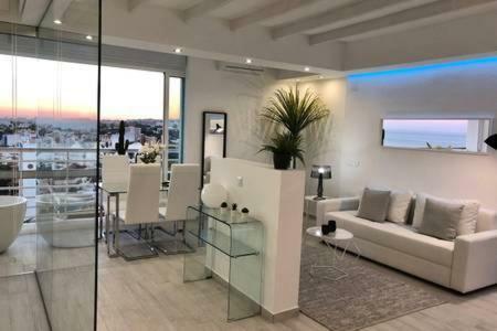 Loft Del Mar - Charming Luxury Apartment At La Roca