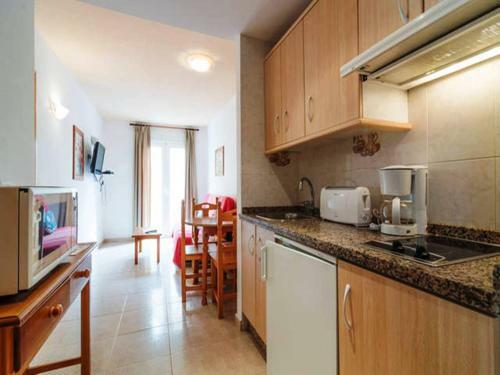 Apartamentos Vicenta Carihuela