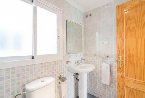 Apartamentos Vicenta Carihuela