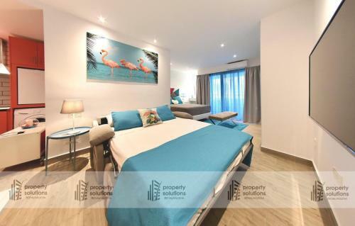Apartamento Carihuela. Los Nidos Deluxe. 2� Linea de Playa.