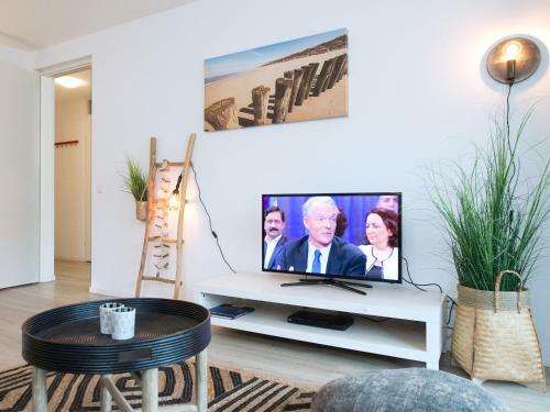 Short Stay Beach Apartment II