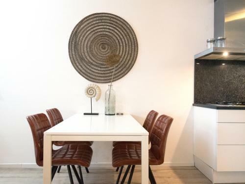 Short Stay Beach Apartment II