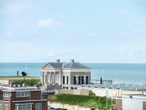 Short Stay Beach Apartment II