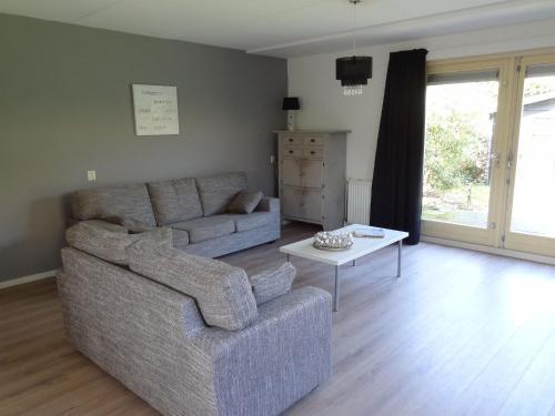 Holiday Home Villapark De Oesterbaaiii