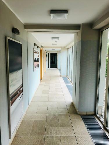 Bia?y Apartament Z Tarasem W Playa Baltis