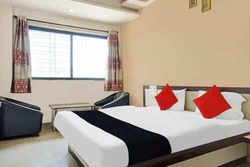 Collection O 81375 Hotel Amruta Deluxe Executive