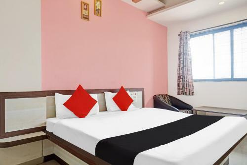 Collection O 81375 Hotel Amruta Deluxe Executive