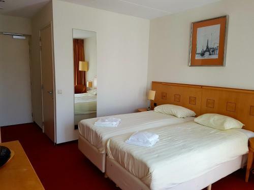 Hotel 2000