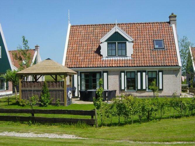 Villa Recreatiepark Wiringherlant II