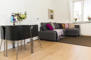 Short Stay Central Station Apartments