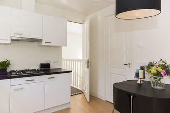 Short Stay Central Station Apartments