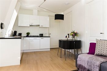 Short Stay Central Station Apartments