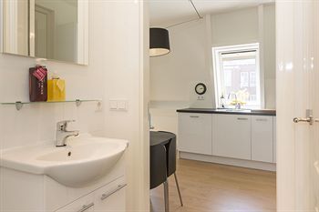 Short Stay Central Station Apartments