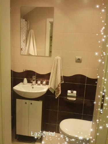 Pokoje Go?cinne Domki Apartamenty Awer