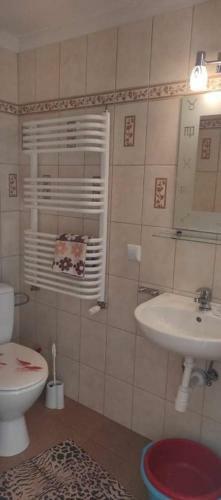 ?�?ty Dom Rybnica 33