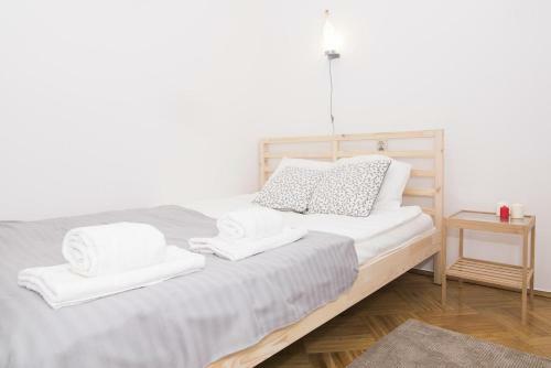 Apartment & Rooms At Glogowska Street