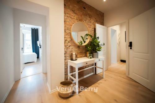 Very Berry - Glogowska 35a - Mtp Apartments - Self Check In 24h