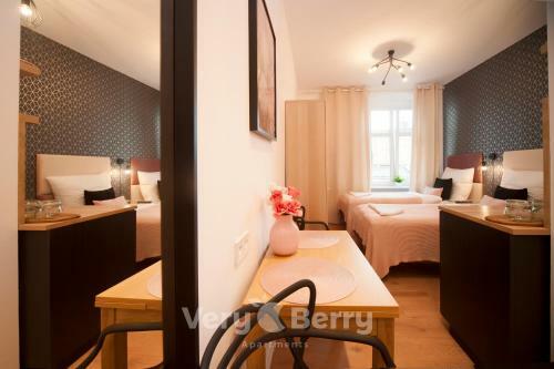 Very Berry - Glogowska 35a - Mtp Apartments - Self Check In 24h