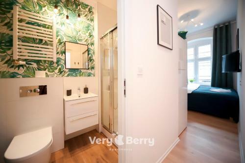 Very Berry - Glogowska 35a - Mtp Apartments - Self Check In 24h