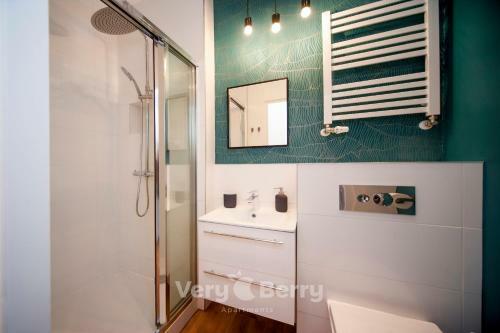 Very Berry - Glogowska 35a - Mtp Apartments - Self Check In 24h