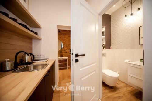 Very Berry - Glogowska 35a - Mtp Apartments - Self Check In 24h