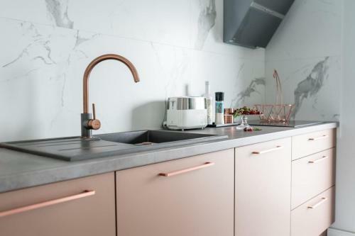Apartament Marcelin Gold Wes Quality Suite