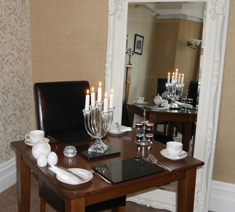 Hostal Trefoil Guest House