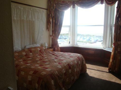 Monterey Beach Hotel