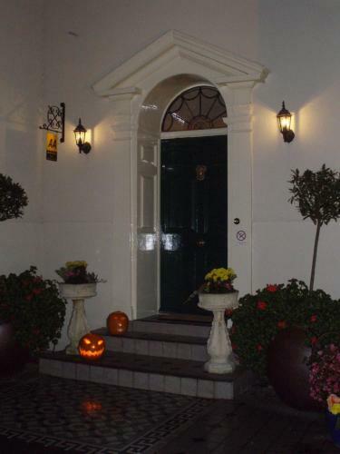 Alcombe House Hotel