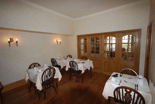Hostal Sherwood Guest House