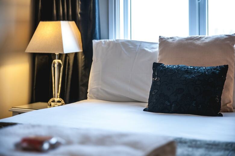 Hostal Arlana Guest House