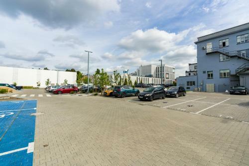 Warta Residence Apartments By Renters