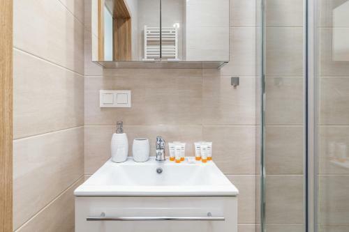 Warta Residence Apartments By Renters