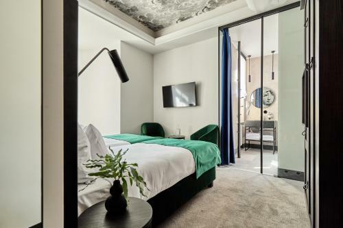 Hotel Liberte 33 Bw Premier Collection