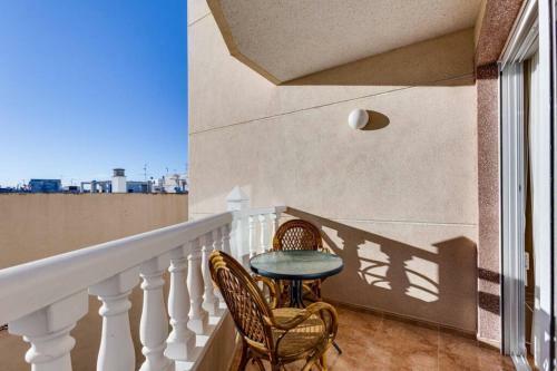 Apartment Ramon Gallud 204