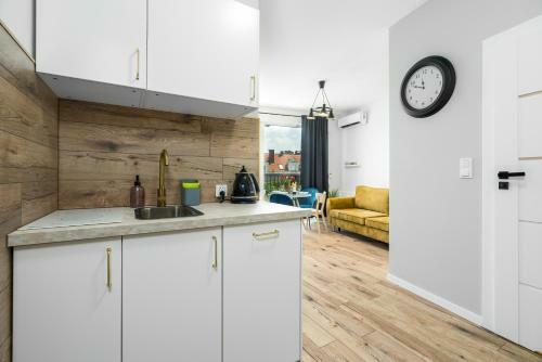 Apartment City View Garbary By Renters