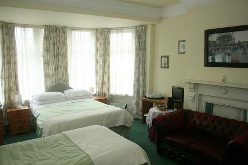 Hostal The Knoll Guesthouse