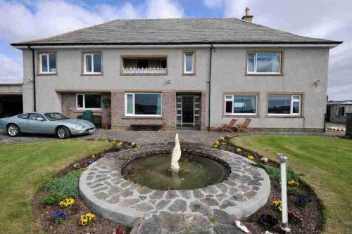 Hostal Sandwick Bay Guest House