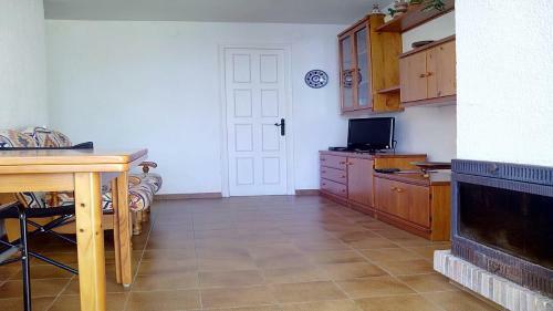 Apartamento ? Sea Views + Private Beach. What Else? ?