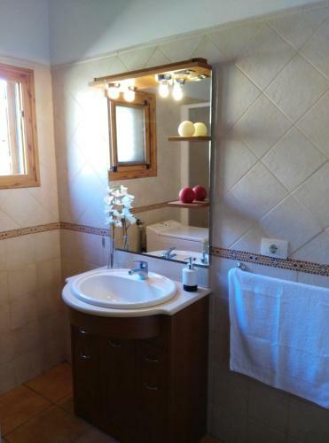Peaceful House, Set On A Vineyard & Beautiful Views