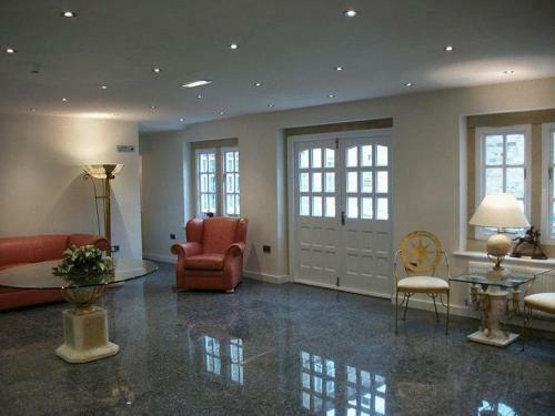 Santo's Higham Farm Hotel