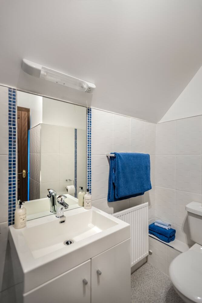 Hostal Pinewood Country House
