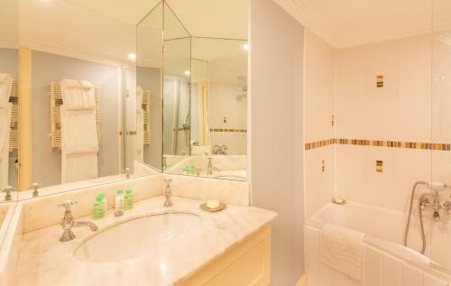 The Airds Hotel And Restaurant